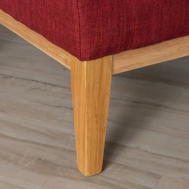 Gepolsterter Mid-Century-Akzentsessel mit Beinen aus Birkenholz, mehrfarbig