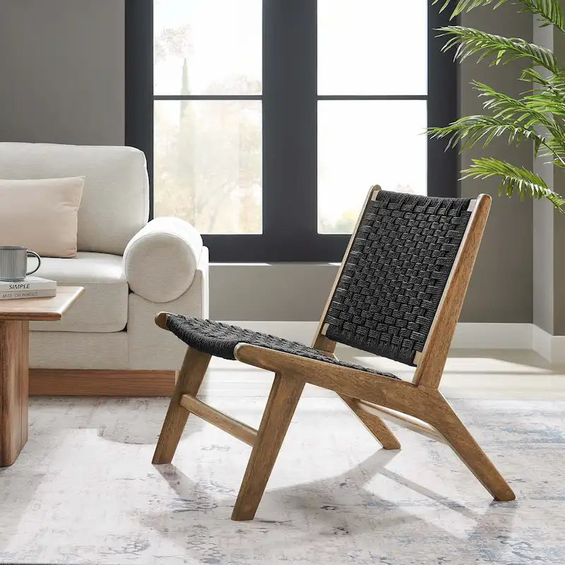 Poltrona relax decorativa con intreccio a trama di corda, struttura in legno di gomma, noce naturale